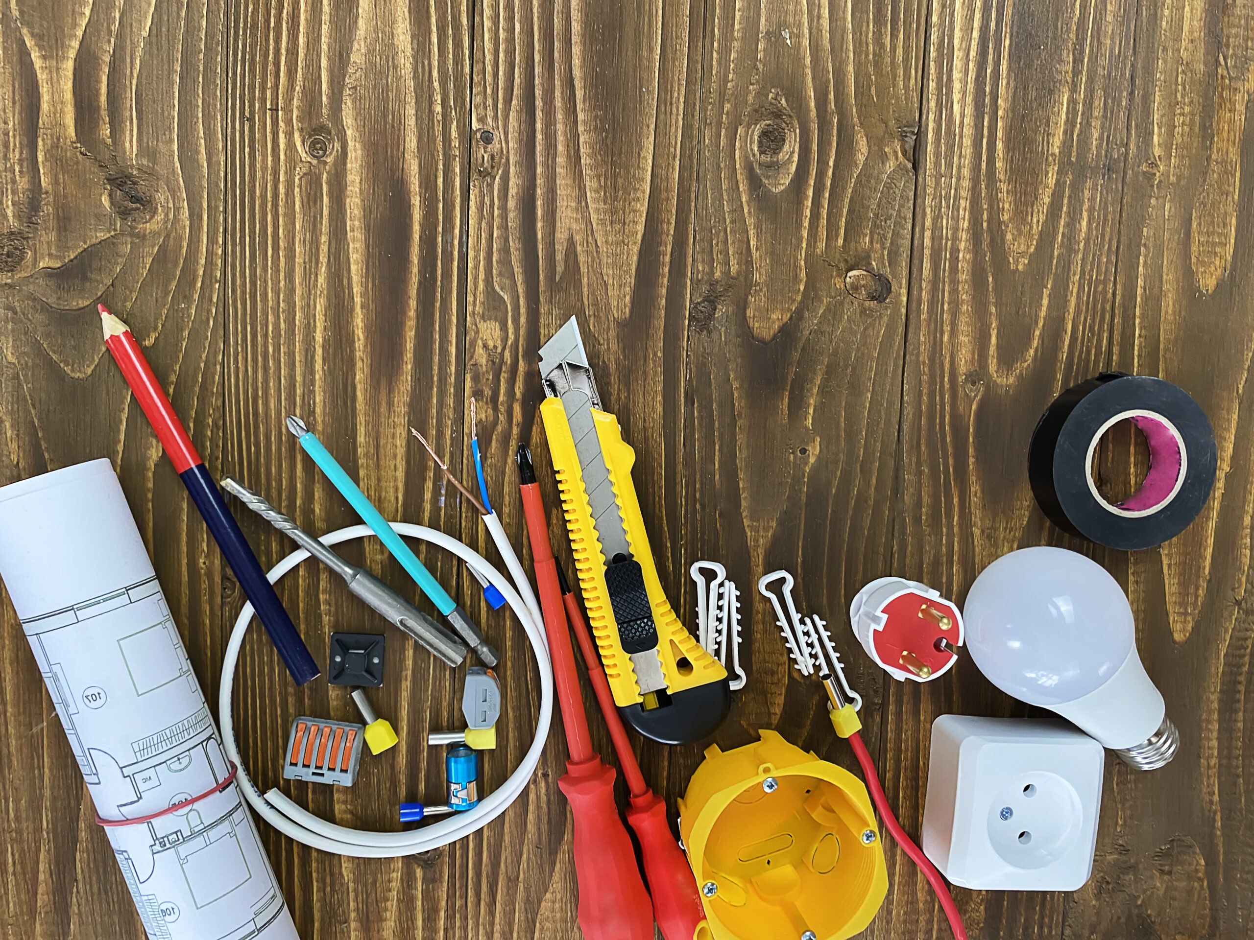 DIY vs professional electrical repairs