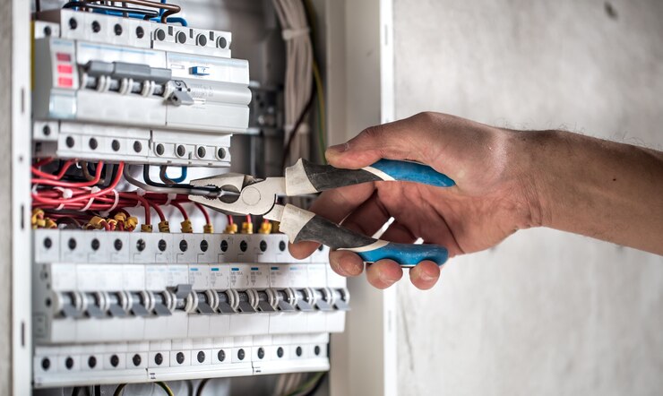 what causes main circuit breaker to trip